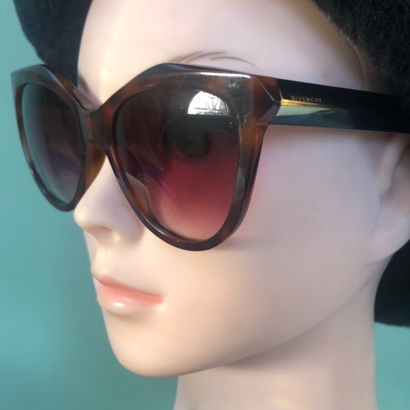 Givenchy Cat Eye Sunglasses - Picture 4 of 9